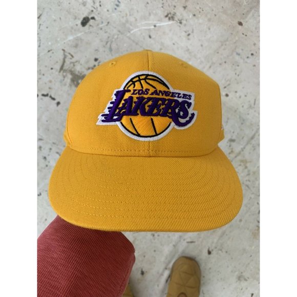 Yellow Adidas LA Lakers Wool Baseball Cap Size 7.5 - Picture 1 of 4